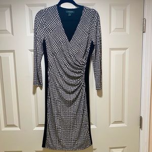 Ralph Lauren dress size 6. Great for work , dinner or party.